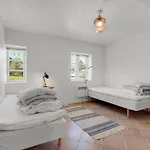 2 Bedroom Lovely In Gorlev