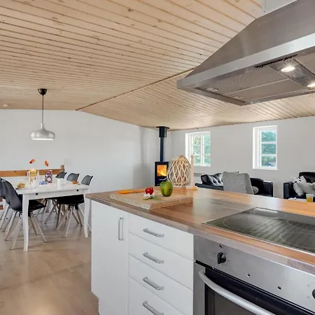 Appartement 2 Bedroom Lovely In *