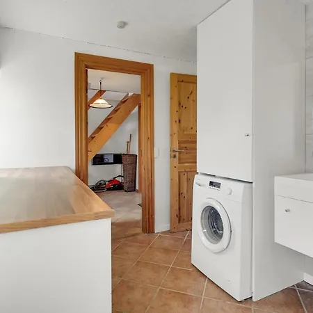 Appartement 2 Bedroom Lovely In *