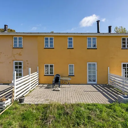 2 Bedroom Lovely In