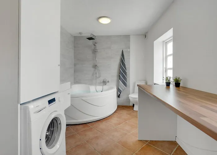 Lejlighed 2 Bedroom Lovely In
