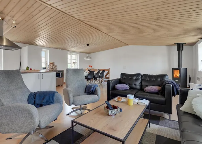 Lejlighed 2 Bedroom Lovely In *